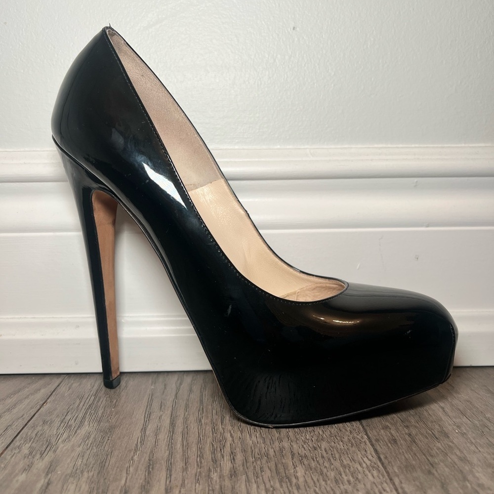 Brian Atwood Classic Black Heels - Picture 2 of 8